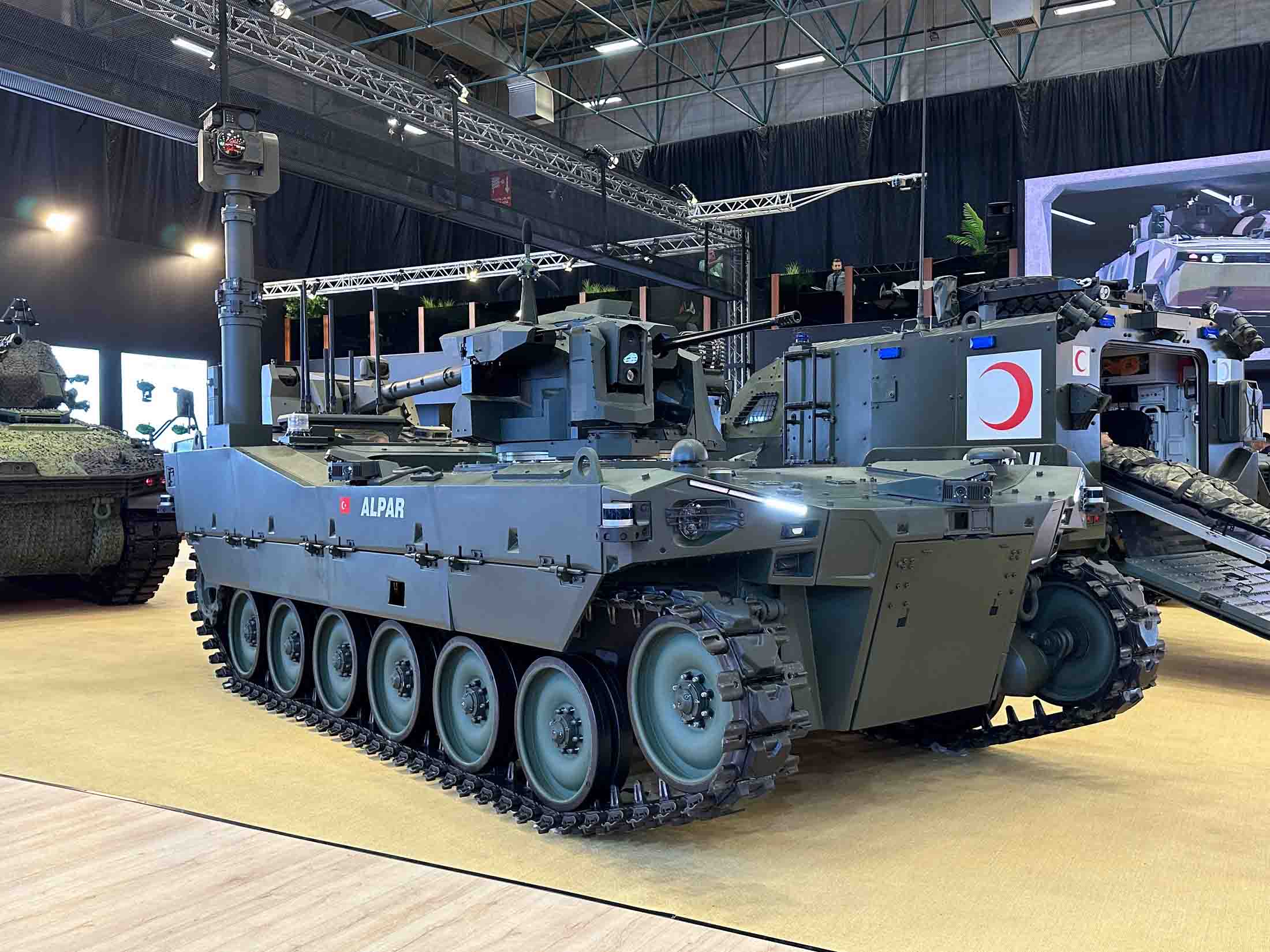 Otokar, 11 Zırhlı Aracıyla IDEF’23’te – Tolga Özbek